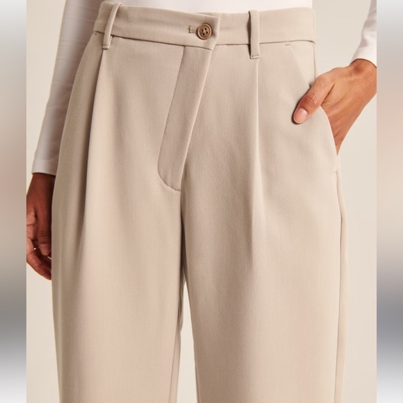 Abercrombie & Fitch Tailored Straight Leg Asymmetrical Button Khaki Slacks NEW - Picture 5 of 9